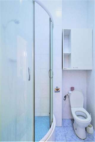 Апартаменты Large apartment in the center Днепр Апартаменты с 2 спальнями-26